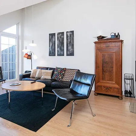 Apartamento Xxx *